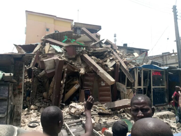 Another building collapsed at kakawa, Lagos island