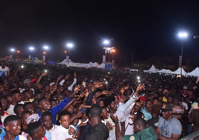 TIPS TO STAYING SAFE IN THE CROWD