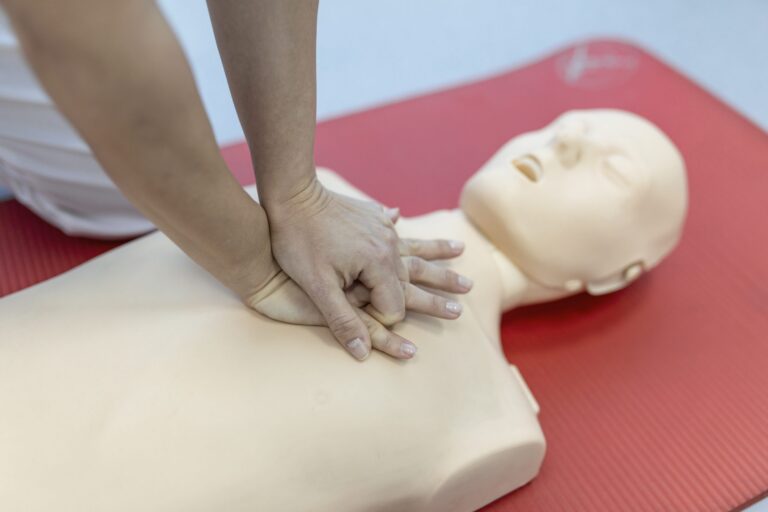 Life-Saving Skills: How to Perform CPR in Emergency Situations